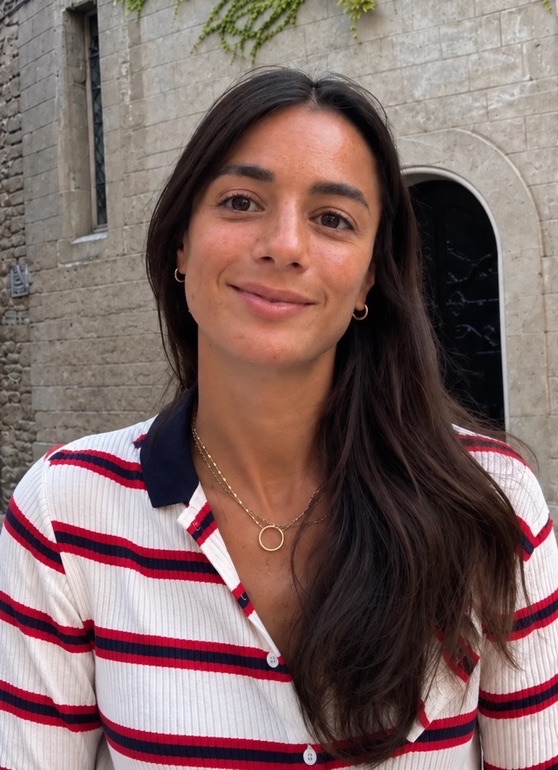 María Alejandra Flores sonriendo